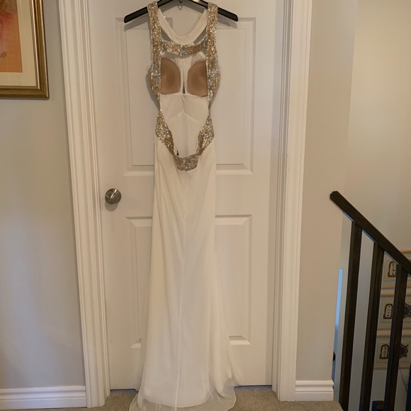Cleopatras formal dress - Picture 8 of 9